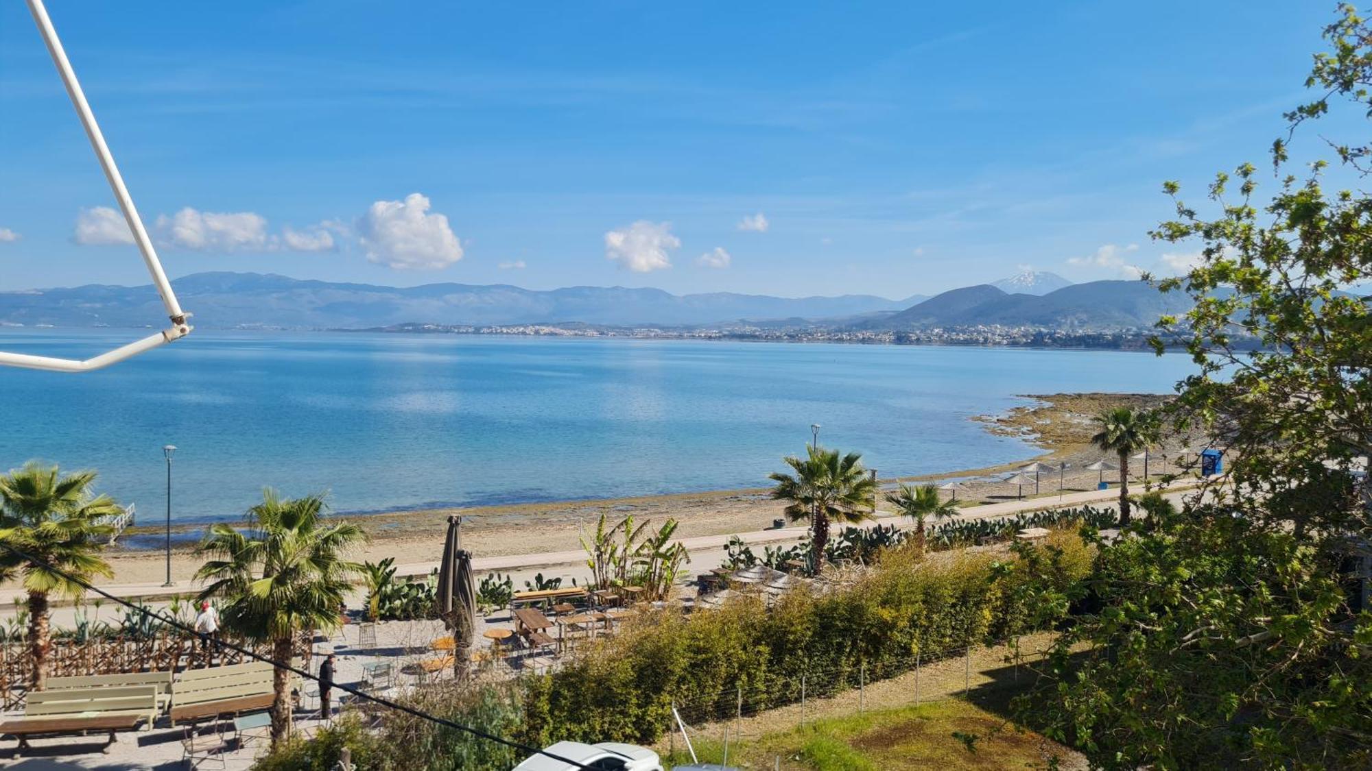 Seaside Apartment - Charlie'S House Chalkida Ngoại thất bức ảnh